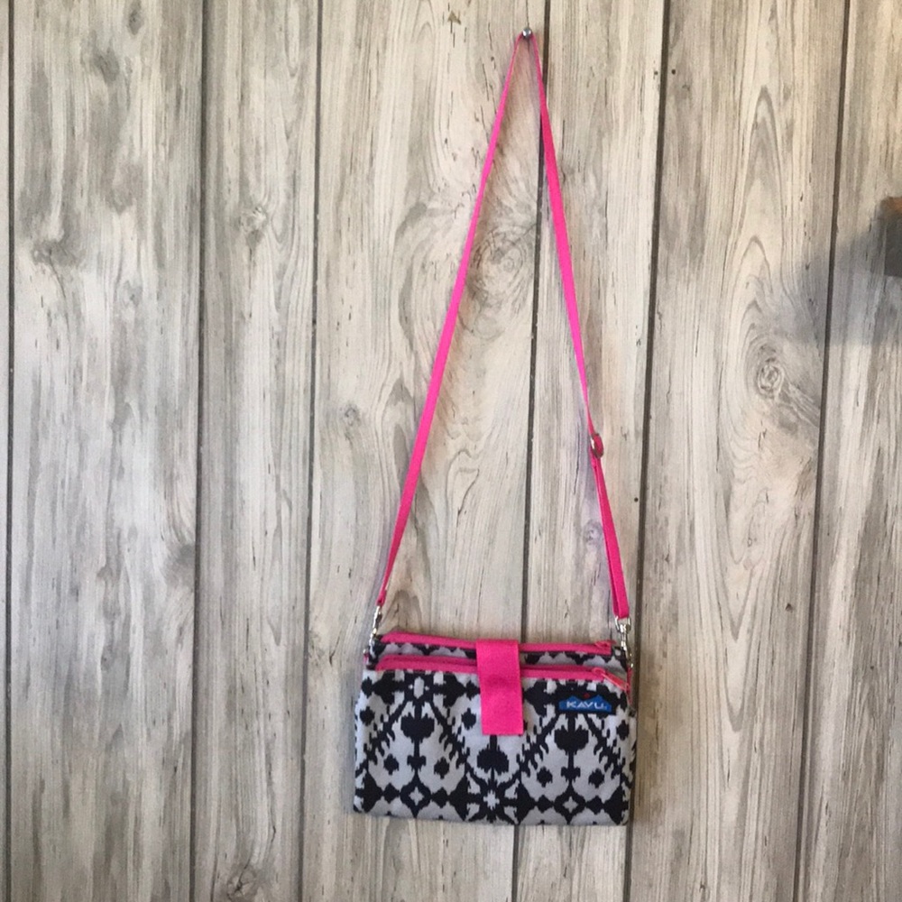 KAVU— shoulder bag